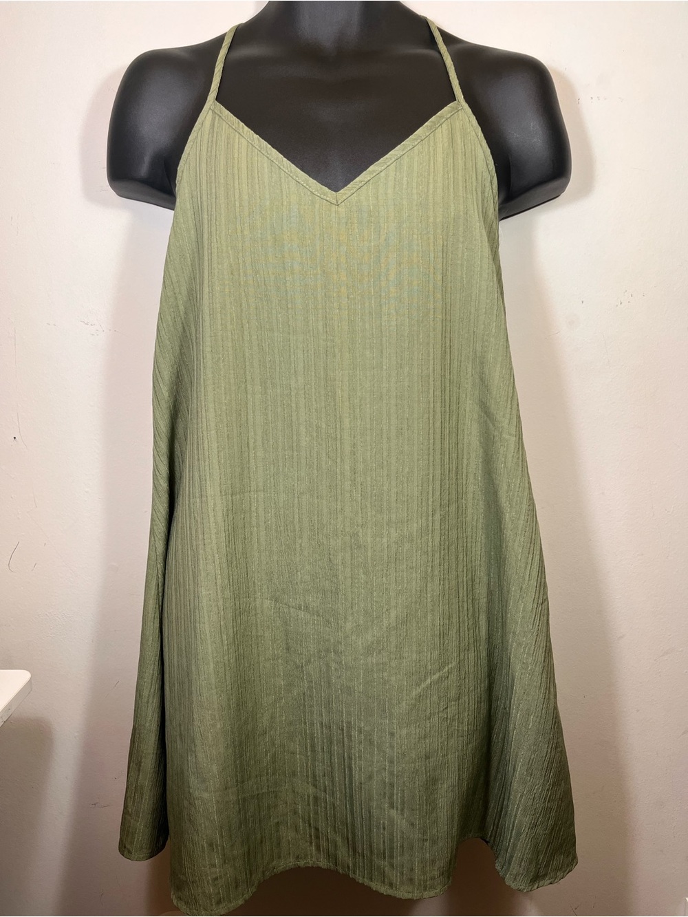 SHEIN Olive Green V-Neck Spaghetti Strap Camisole